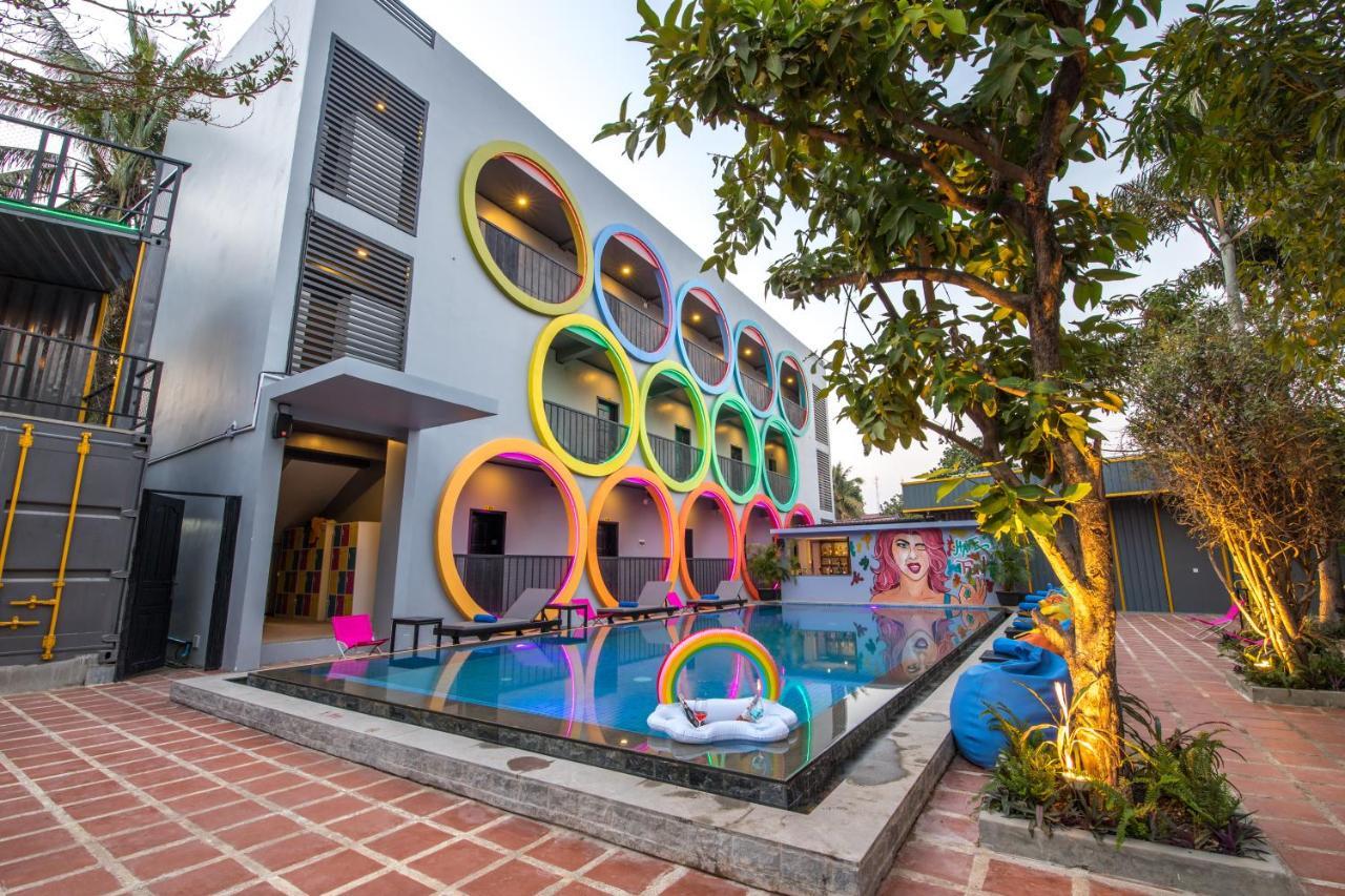 White Rabbit Hostel Siem Reap Eksteriør bilde