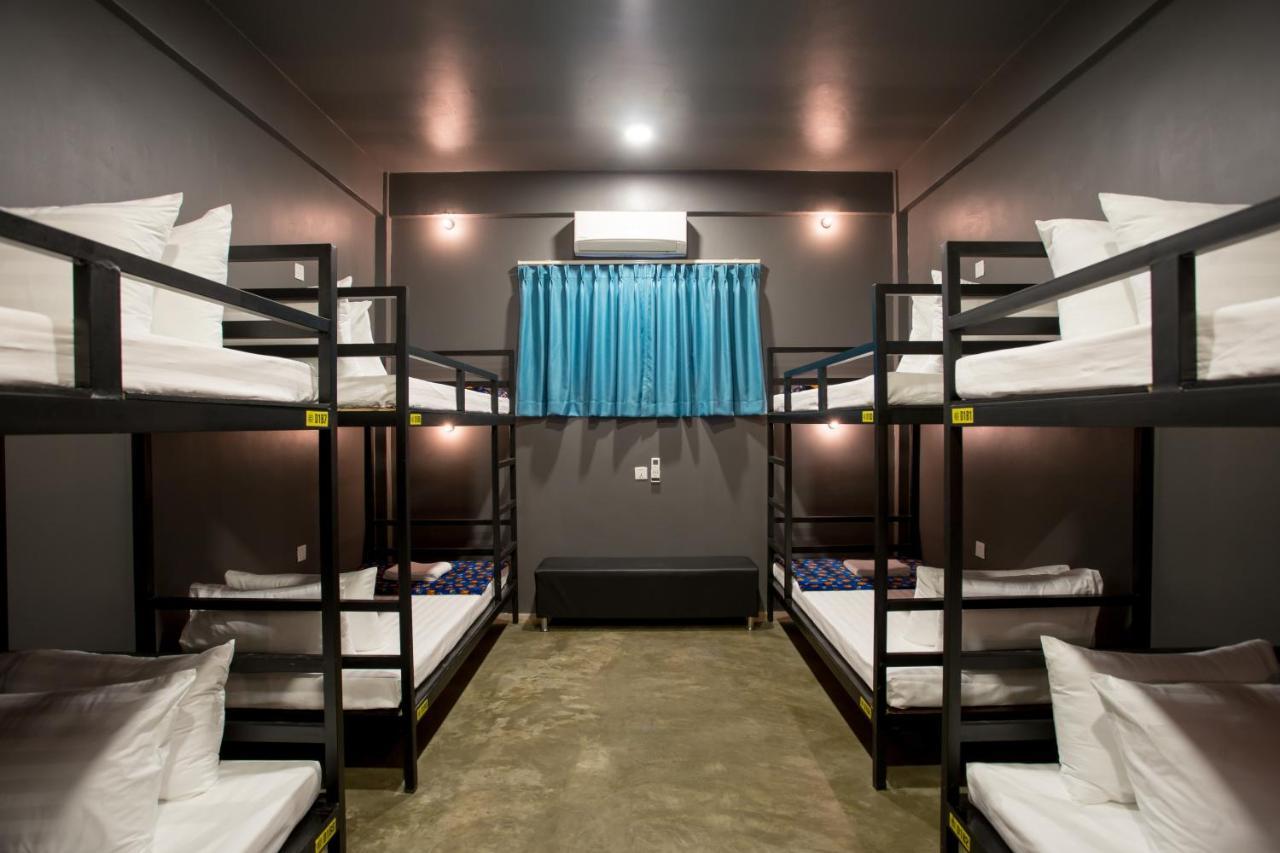 White Rabbit Hostel Siem Reap Eksteriør bilde