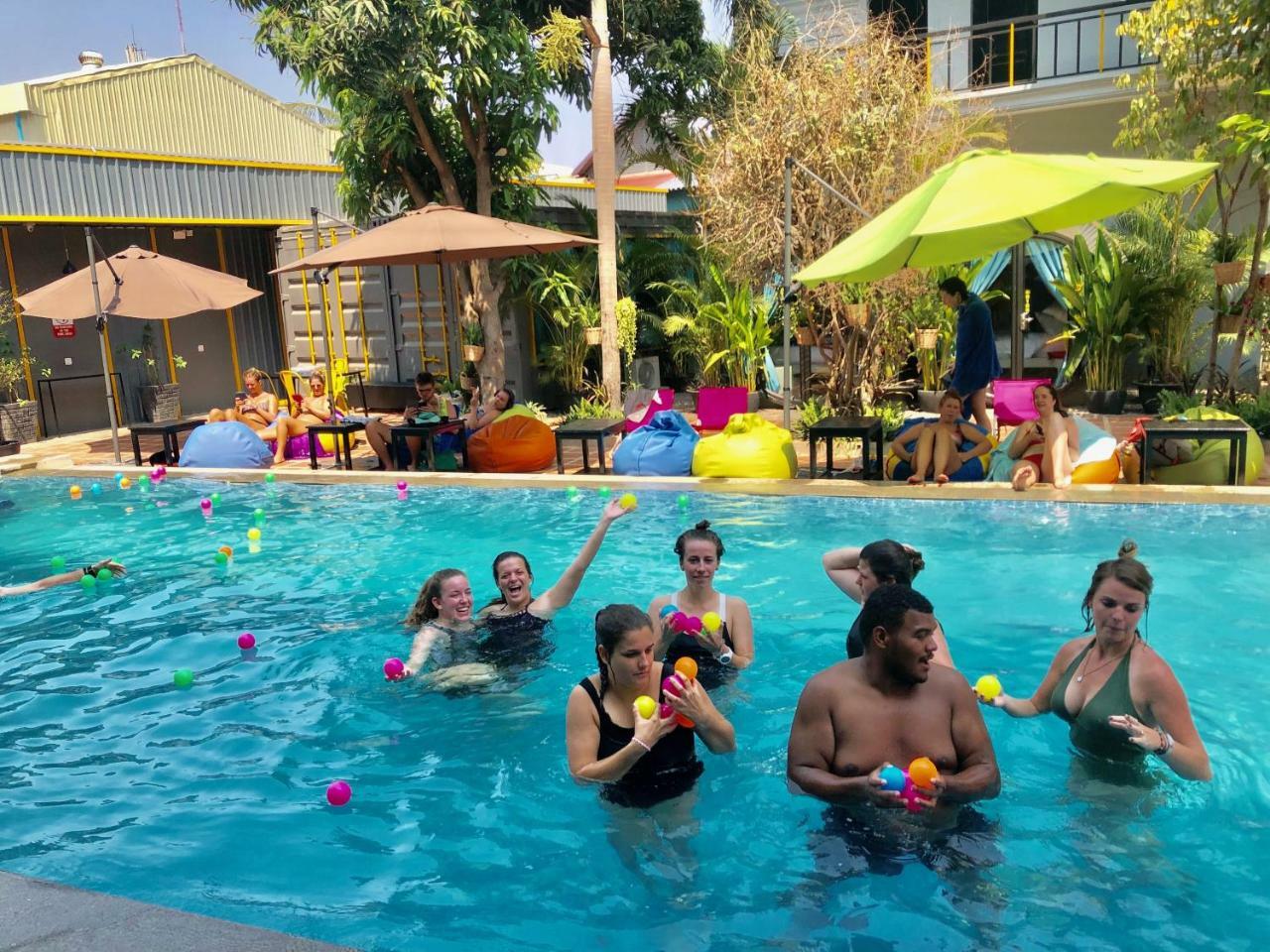 White Rabbit Hostel Siem Reap Eksteriør bilde